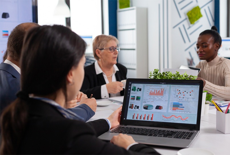 Maximizing ROI with LMS Reporting & Analytics in the US