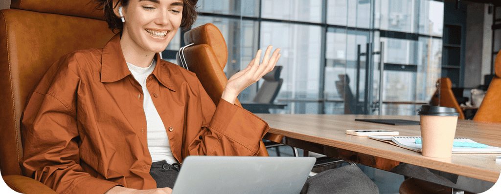 women on laptop